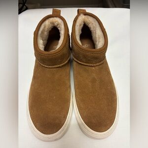 UGG  Tan Suede Boots